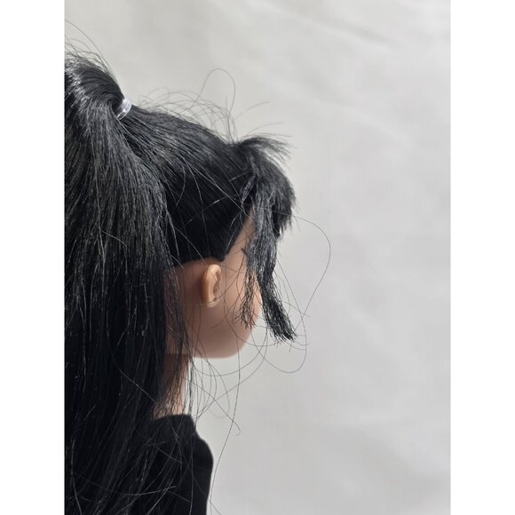 Bratz Behind the Scene Fashion Doll Amelie Haute Couture- BROKEN FINGERS READ - Picture 14 of 16